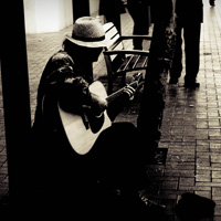 一秒发1000条手机号的软件